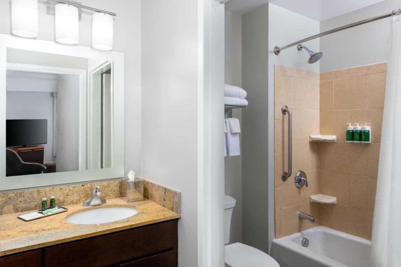 Towneplace Suites Buffalo Airport Cheektowaga Bagian luar foto