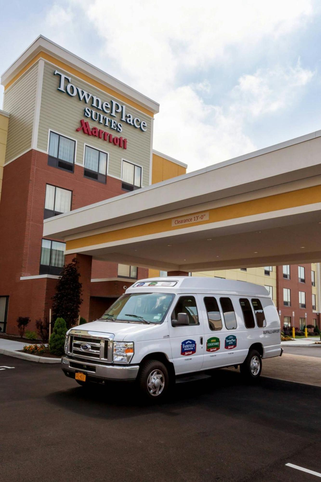 Towneplace Suites Buffalo Airport Cheektowaga Bagian luar foto