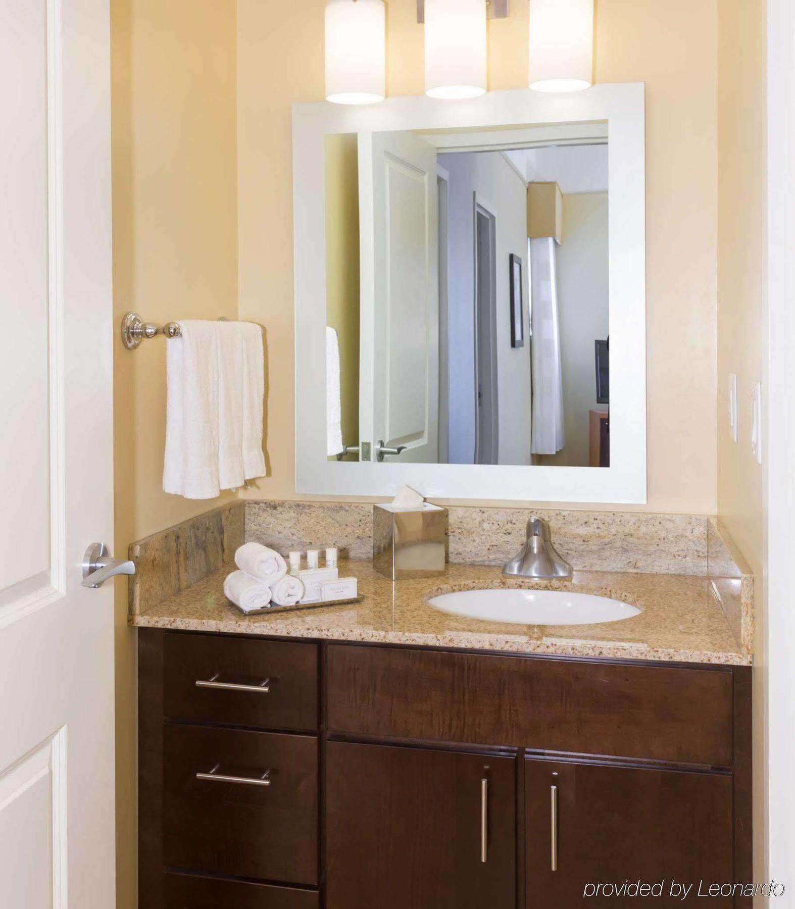 Towneplace Suites Buffalo Airport Cheektowaga Bagian luar foto