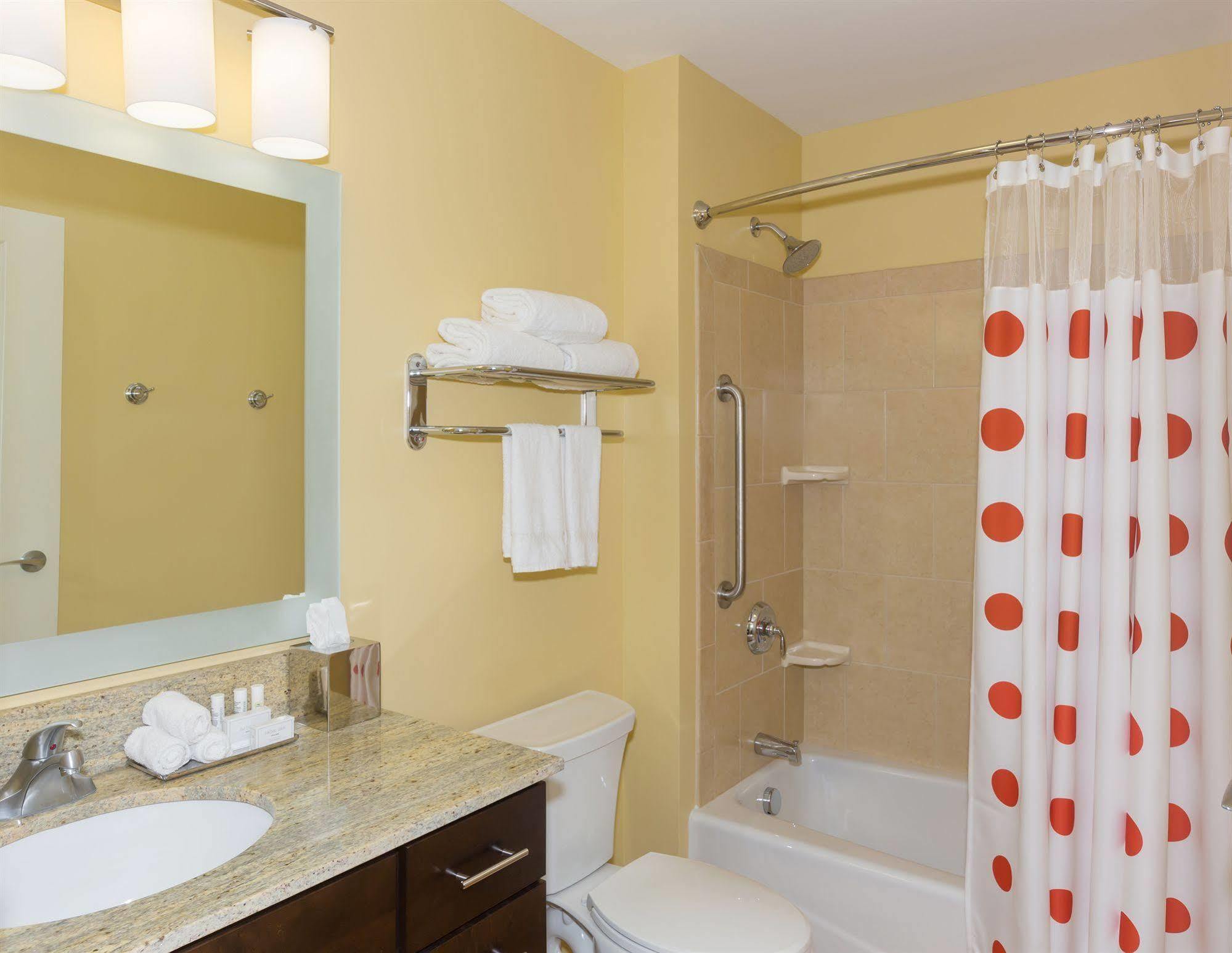 Towneplace Suites Buffalo Airport Cheektowaga Bagian luar foto